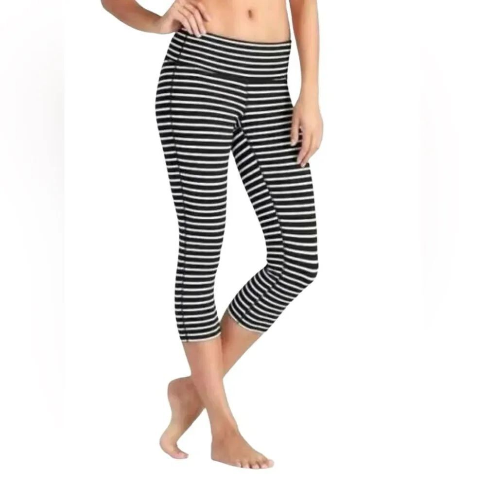 Athleta cropped leggings high waist black and white stripe size small